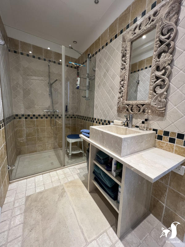 Maison - 249 m² - 9 pièces