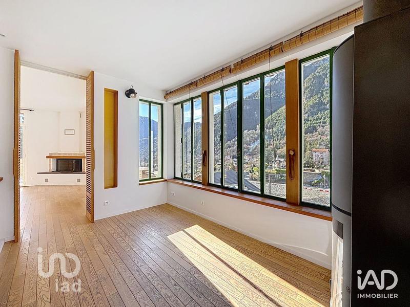 Maison - 167 m² - 6 pièces