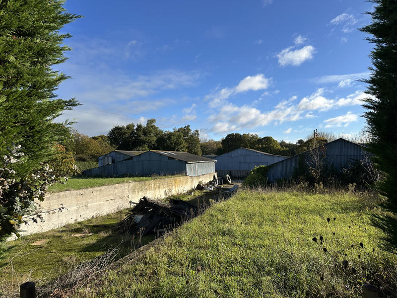 Parking / Garage - 4 500 m²