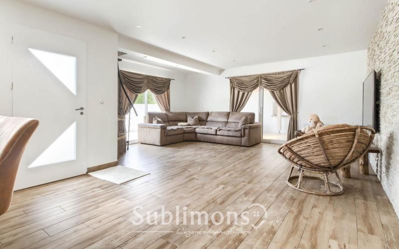 Maison - 90 m² - 4 pièces