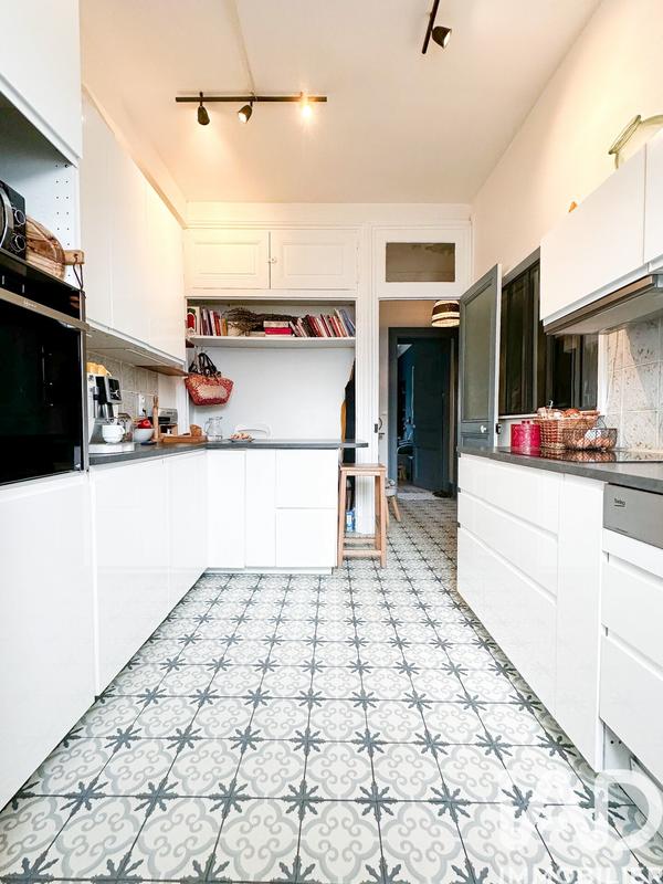 Appartement - 136 m² - 6 pièces