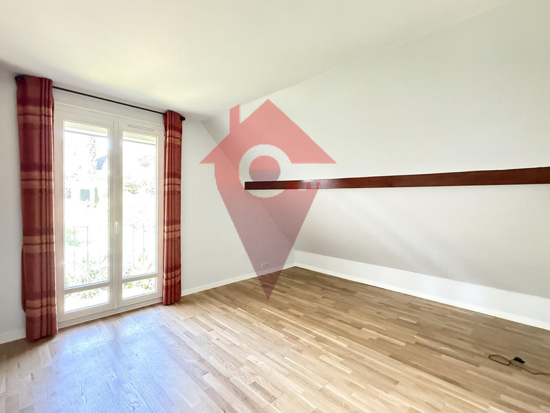 Maison - 194 m² - 8 pièces