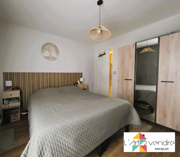 Appartement - 97 m² - 5 pièces