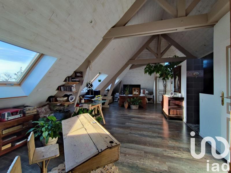 Maison - 242 m² - 8 pièces