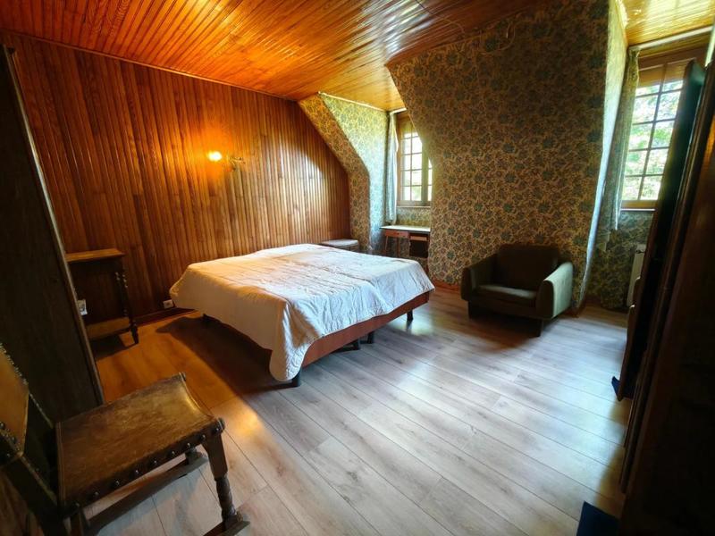 Maison - 362 m² - 12 pièces