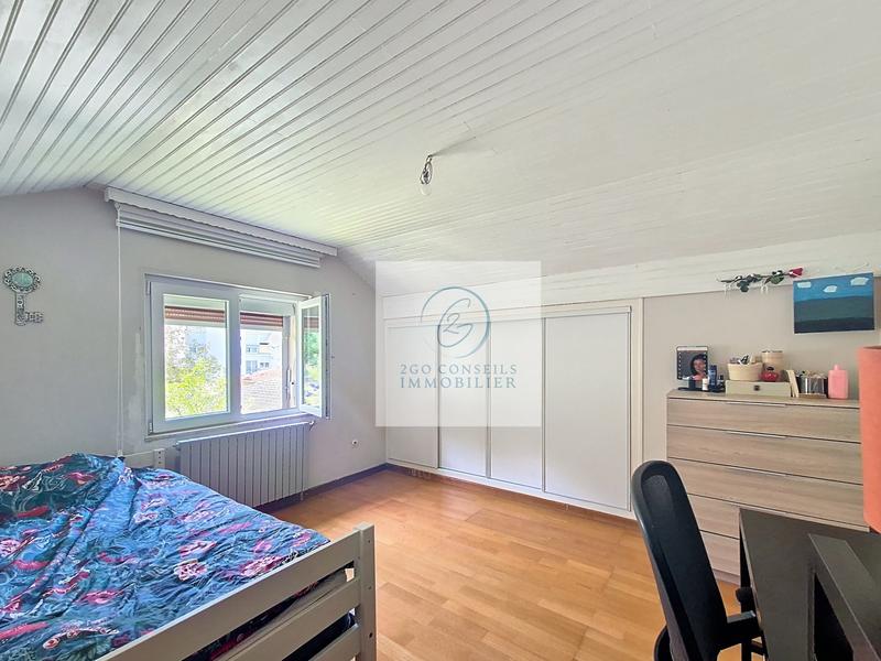 Maison - 95 m² - 4 pièces