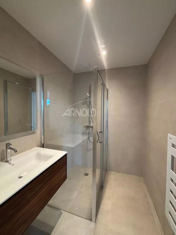 Appartement - 97 m² - 4 pièces