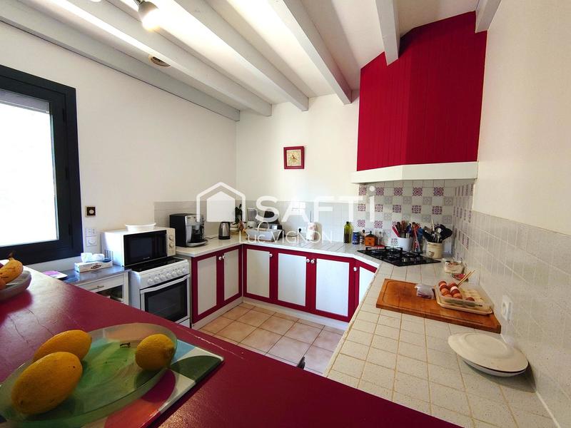 Maison - 200 m² - 7 pièces