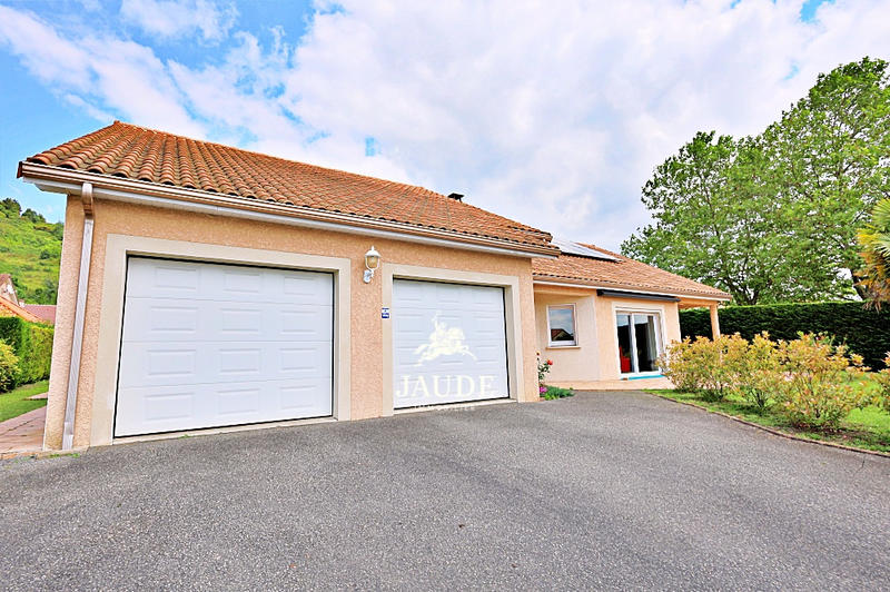 Maison - 180 m² - 5 pièces