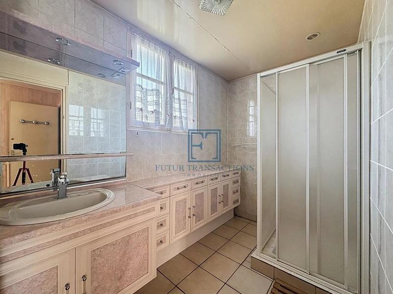 Maison - 93 m² - 6 pièces