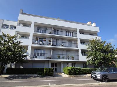 Appartement - 96 m² - 5 pièces