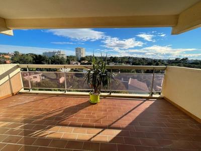 Appartement - 80 m² - 3 pièces