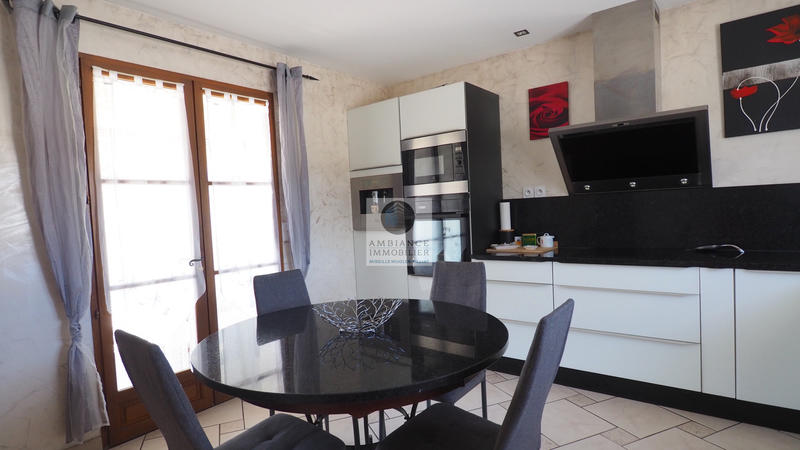 Maison - 179 m² - 7 pièces