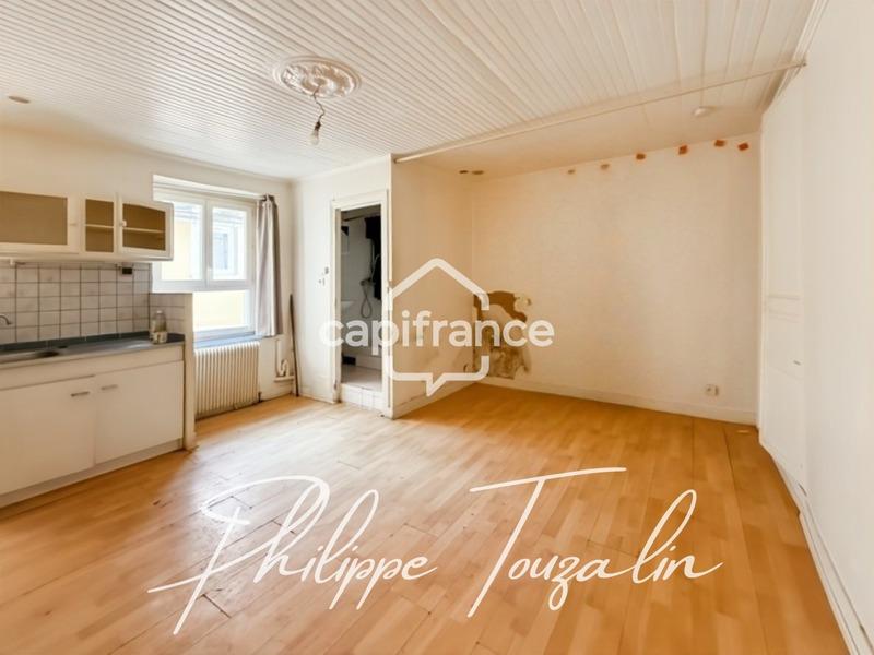 Maison - 220 m² - 14 pièces