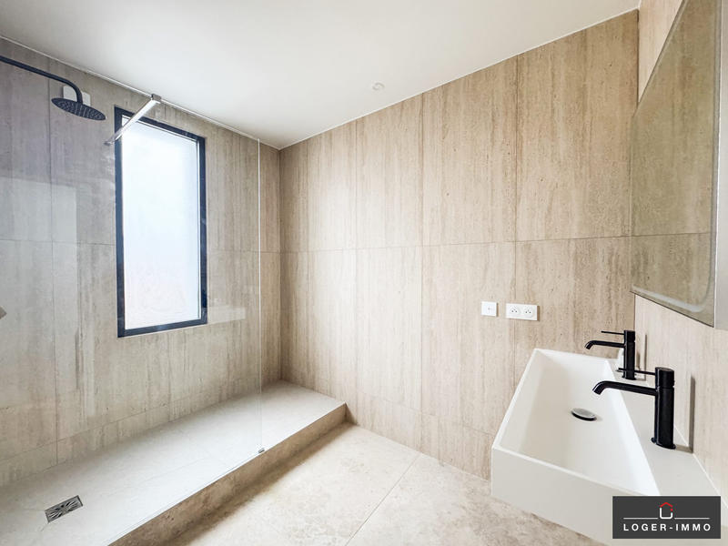 Maison - 167 m² - 6 pièces