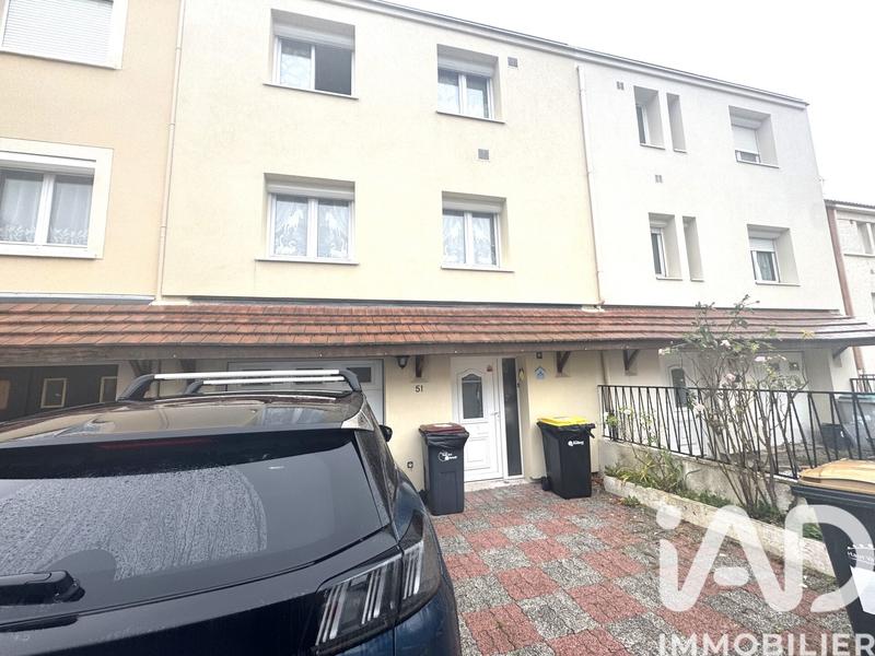 Maison - 95 m² - 4 pièces