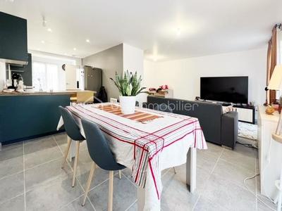 Maison - 85 m² - 5 pièces