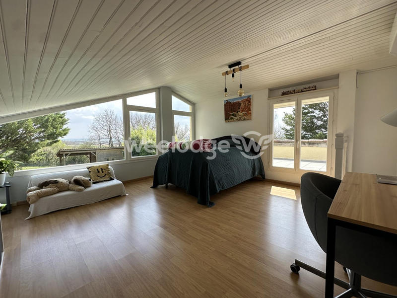 Maison - 227 m² - 7 pièces