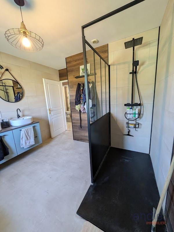 Maison - 169 m² - 8 pièces