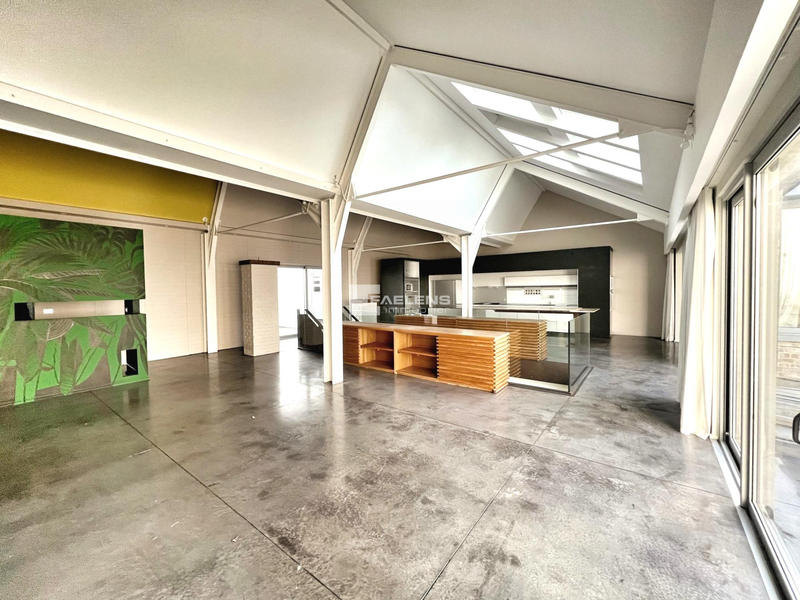 Appartement - 435 m² - 5 pièces