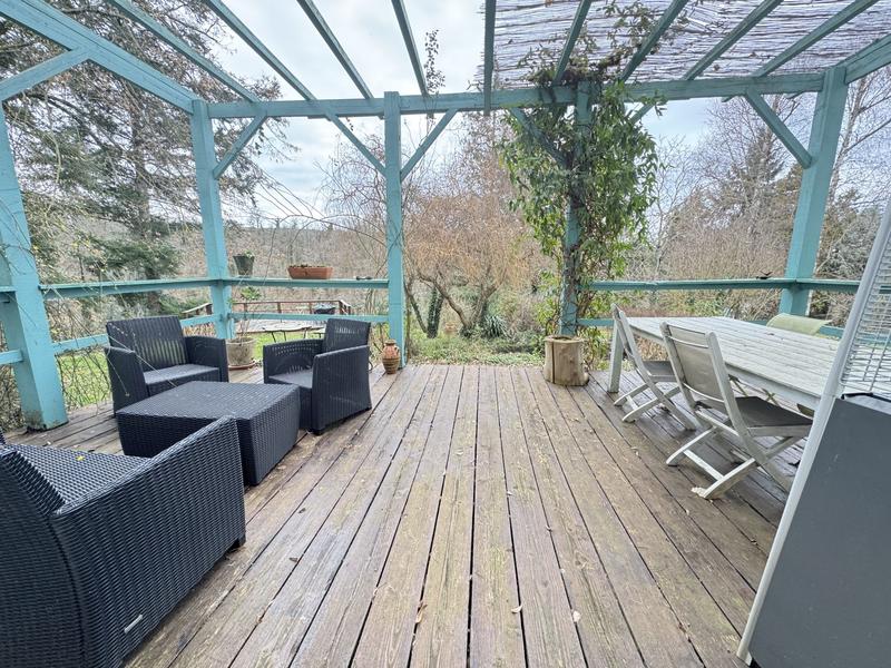 Maison - 180 m² - 7 pièces