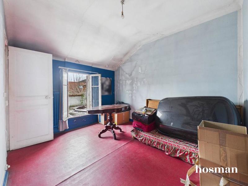 Maison - 220 m² - 6 pièces