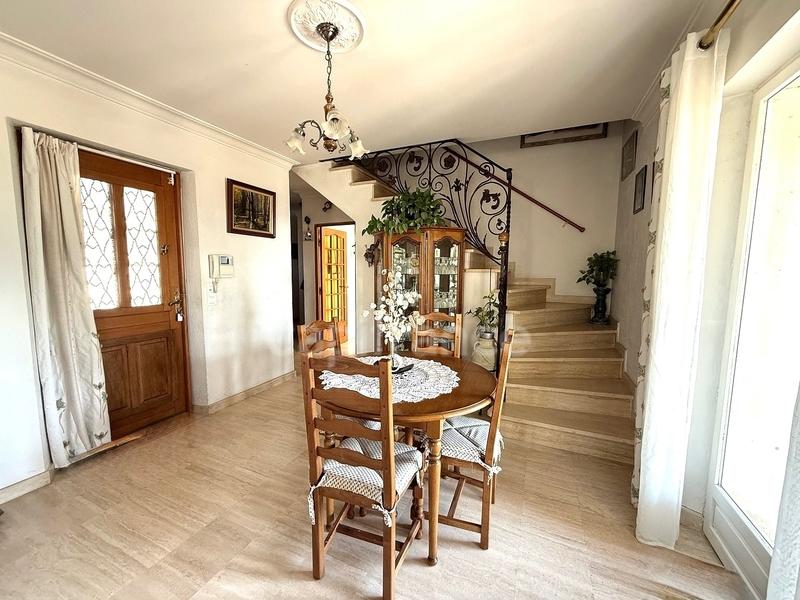 Propriété - 155 m² - 7 pièces