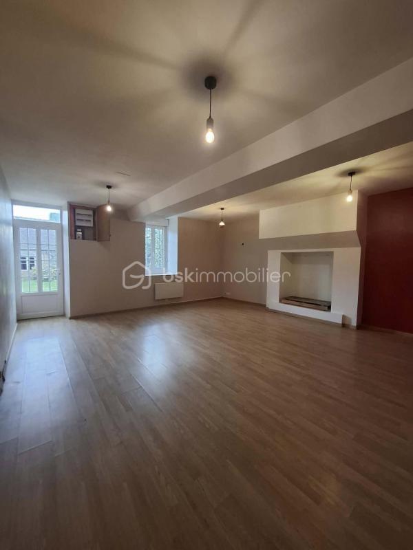 Maison en pierre - 96 m² - 3 pièces