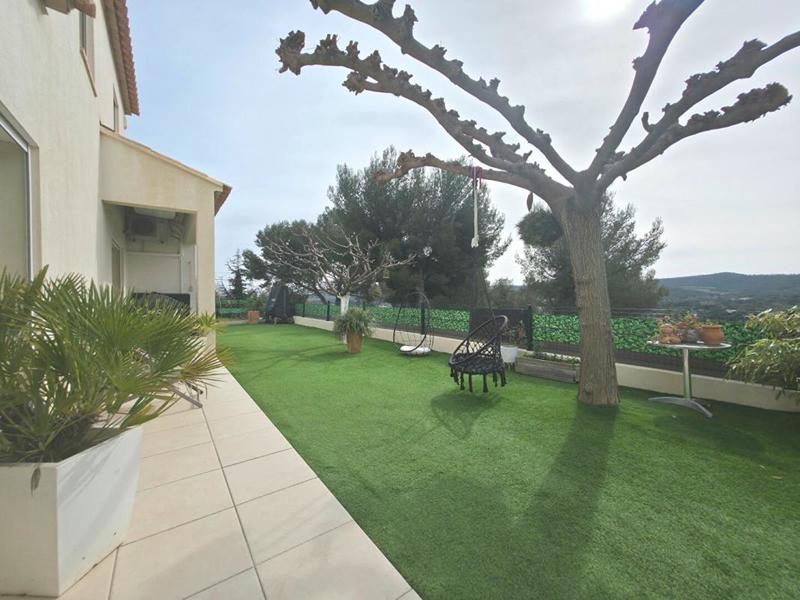 Maison - 145 m² - 8 pièces