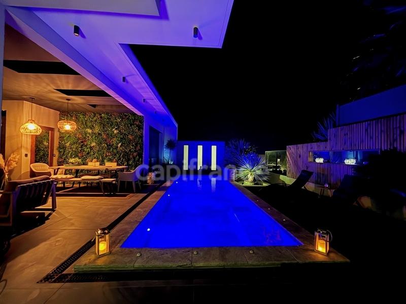 Maison - 180 m² - 6 pièces