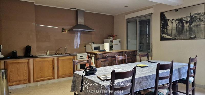 Immeuble - 900 m² - 5 pièces