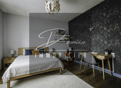 Maison - 164 m² - 8 pièces