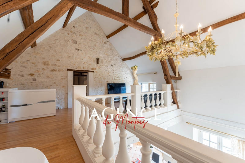 Maison - 189 m² - 5 pièces