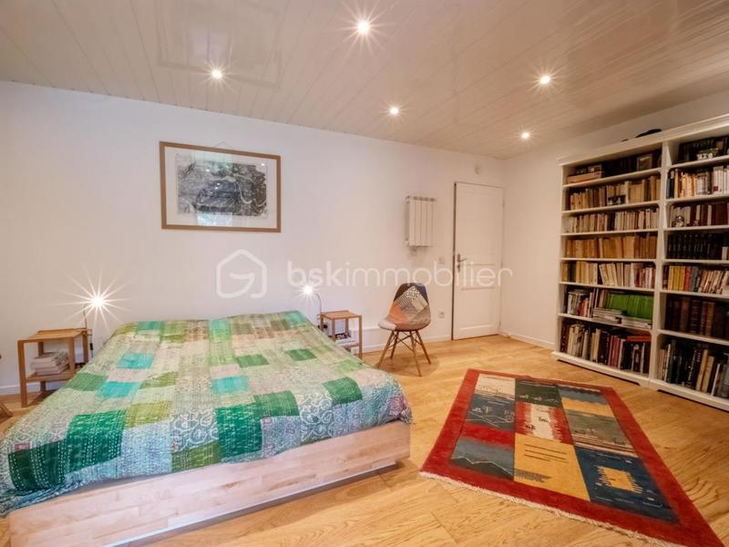 Maison - 190 m² - 8 pièces