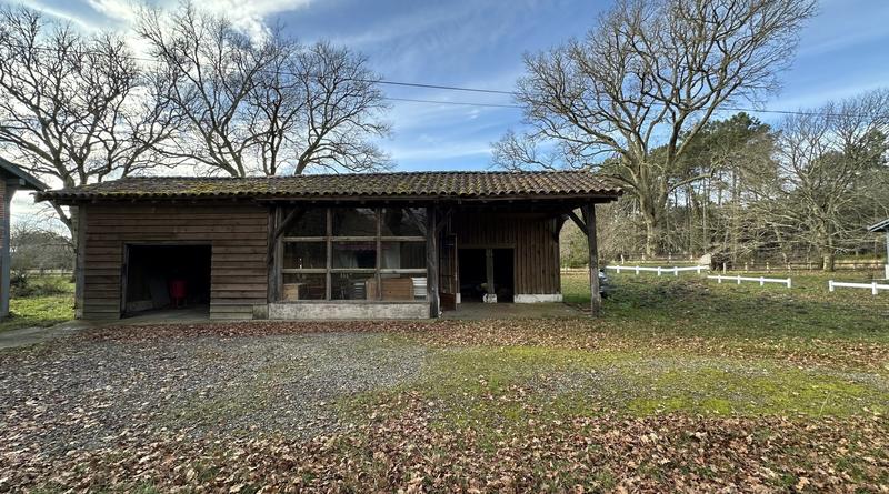 Propriété - 200 m² - 7 pièces