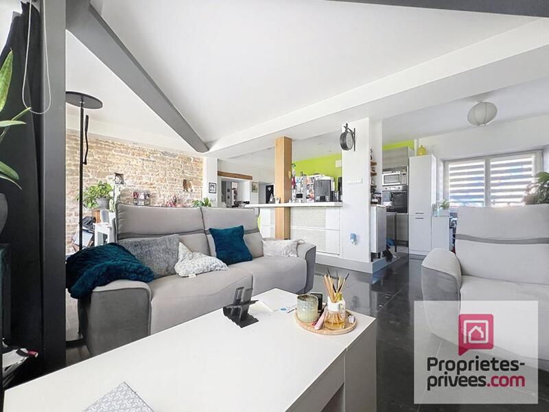 Maison - 237 m² - 12 pièces