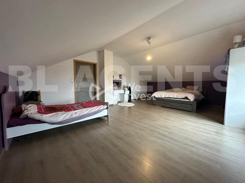 Maison - 200 m² - 5 pièces