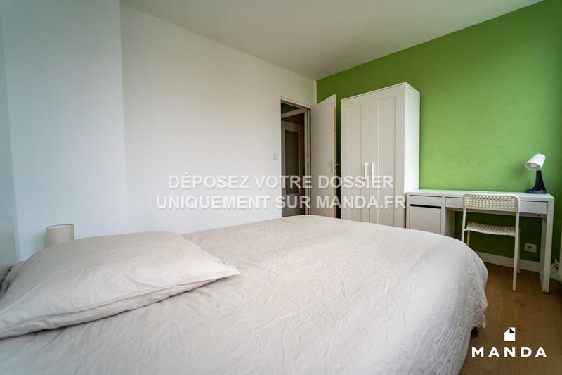 Chambre - 10 m² - 6 pièces