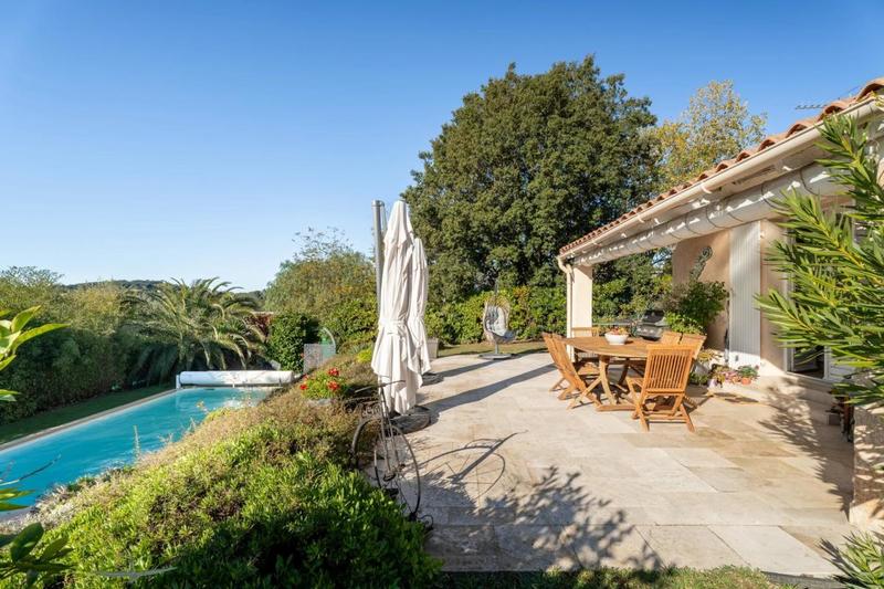 Villa - 90 m² - 4 pièces