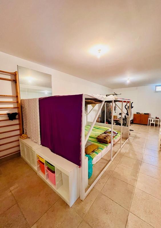 Villa - 244 m² - 6 pièces