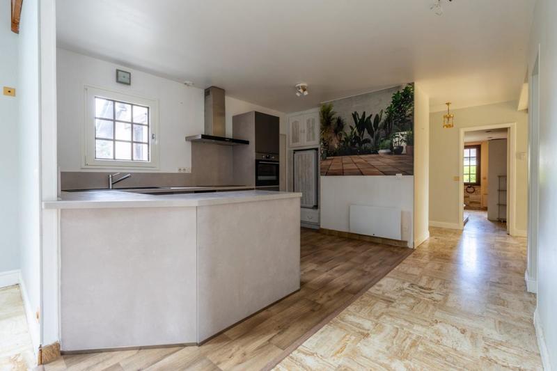 Maison traditionnelle - 188 m² - 7 pièces