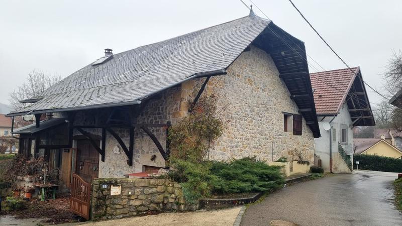 Maison en pierre - 76 m² - 3 pièces