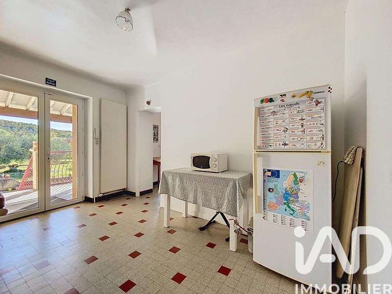Maison - 210 m² - 7 pièces
