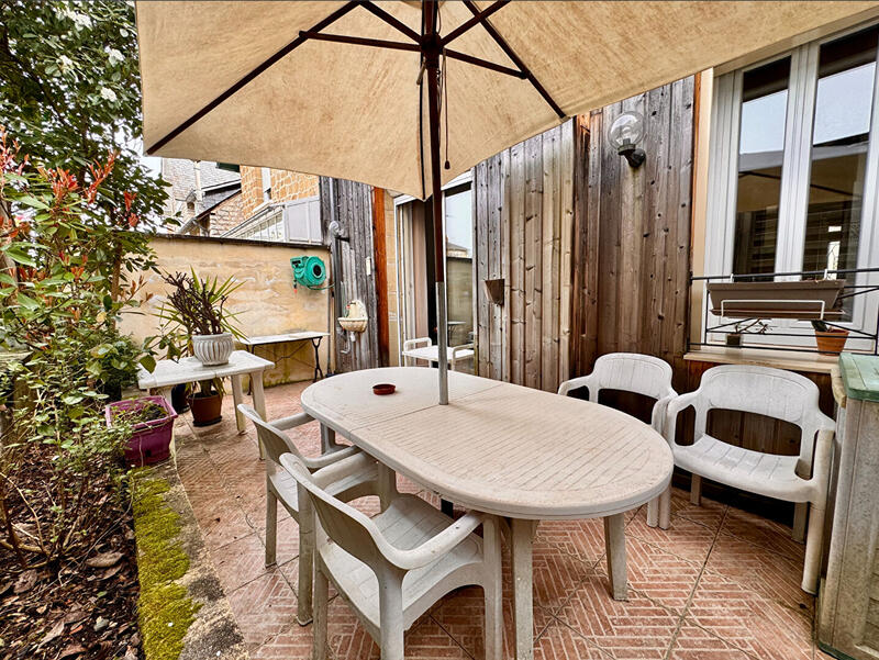 Maison - 171 m² - 7 pièces