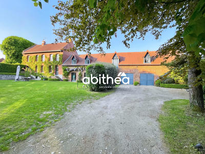 Propriété - 327 m² - 9 pièces