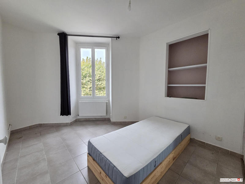 Appartement - 98 m² - 5 pièces