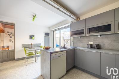 Maison - 205 m² - 6 pièces