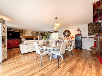 Maison - 187 m² - 5 pièces