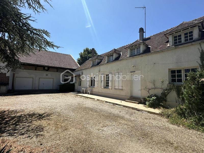 Corps de ferme - 170 m² - 9 pièces