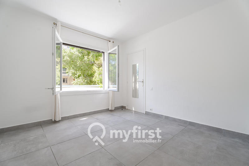 Appartement - 97 m² - 5 pièces